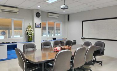 Gedung 4Lantai ex Showroom & bengkel mobil include Peralatan -OvenCat