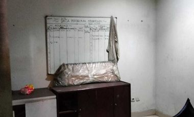 Gedung 4Lantai ex Showroom & bengkel mobil include Peralatan -OvenCat