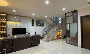 Rumah golf island luas 120 full furnish bagus siap huni