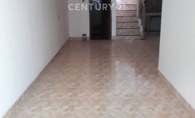Rumah 2 1/2lt. Unfurnished Strategis Di Kelapa Gading Jakut Th