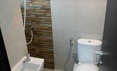 Sewa Rumah Murah 2 Lantai L6 Cluster Regia Summarecon Crown Gading 037