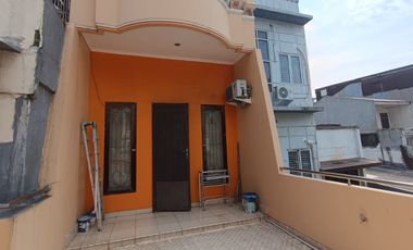 Dijual Cepat Rumah 4,5 lt di Jembatan Lima 4,25 x 16,60 m