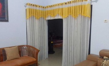 dijual rumah jl hasanudin palu timur