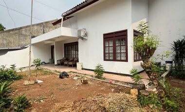Rumah Rapih Menarik Dekat Casablanca Saharjo Tebet Jakarta Selatan