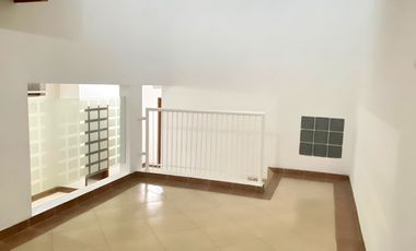 Disewa Rumah di Perumahan Elite Raffles Hills Cibubur - Jakarta Timur