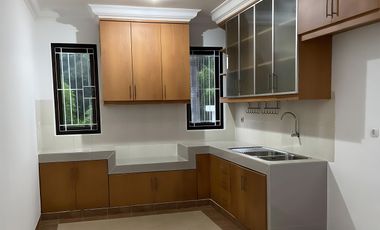 Disewa Rumah di Perumahan Elite Raffles Hills Cibubur - Jakarta Timur