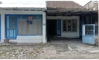 RUMAH LOKASI STRATEGIS PINGGIR JALAN SOLO , KEPRABON BANJARSARI