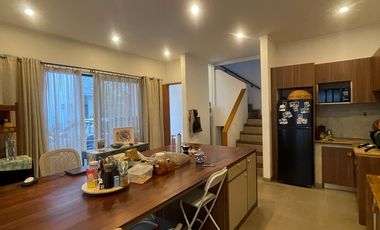 Disewakan Rumah 2 Lantai Di Ciputat Tangerang Selatan