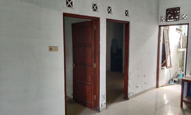 Rumah murah di solo baru area perumahan