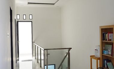 Y355 Rumah Bagus Siap Huni di Cluster Jatiwaringin Pondok Gede Bekasi