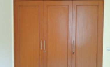 TOWNHOUSE TAMAN AYU SEMI FURNISHED LIPPO KARAWACI TANGERANG - LID