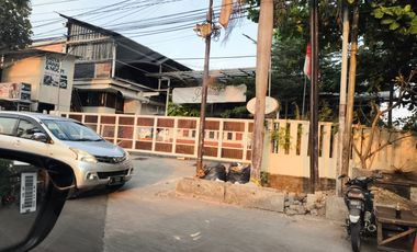 Tempat Usaha Ex Parikesit Cafe dan Seberangnya Super Indo DISEWAKAN