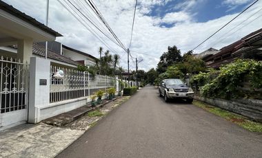 Rumah Nyaman 1 LT di Jl Cendrawasih Bintaro Jakarta Selatan