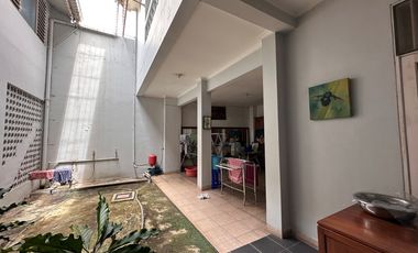 Rumah Nyaman 1 LT di Jl Cendrawasih Bintaro Jakarta Selatan