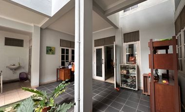 Rumah Nyaman 1 LT di Jl Cendrawasih Bintaro Jakarta Selatan