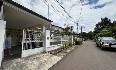 Rumah Nyaman 1 LT di Jl Cendrawasih Bintaro Jakarta Selatan