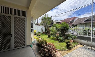 Rumah Nyaman 1 LT di Jl Cendrawasih Bintaro Jakarta Selatan