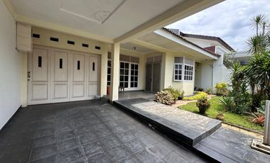 Rumah Nyaman 1 LT di Jl Cendrawasih Bintaro Jakarta Selatan