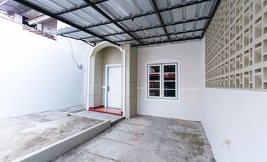 Rumah Strategis 9 Menit ke Pintu Tol Cibadak 2 Sudah Renovasi J-23581