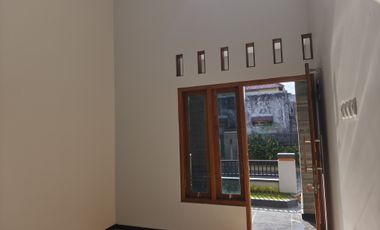 Rumah cluster cantik PURBAYAN solo