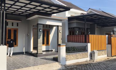 Rumah cluster cantik PURBAYAN solo