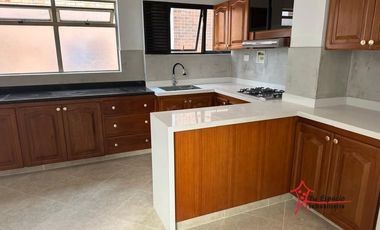 Apartamento en Arriendo Ubicado en Envigado Codigo 2566