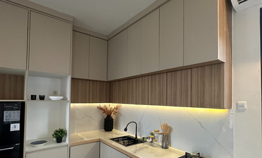 JUAL RUMAH MEWAH KOTA MADIUN memiliki 3 Kamar Tidur 2 Balkon