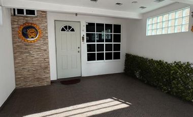 SAUCES I, CASA EN VENTA CON AMPLIACION