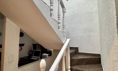 SAUCES I, CASA EN VENTA CON AMPLIACION