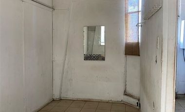 Local Comercial en Arriendo en Juana Ross con Independencia