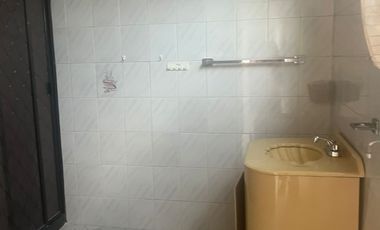 Casa con 200 m² superficie de terreno y 3 recámaras en venta en Iztacalco.