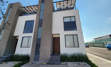 ESTRENA CASA CON ROOF GARDEN, 3 HAB EN ZIRÉ