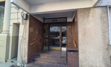 Bº Centro: Planta baja 2 dormitorios + 2 patios!