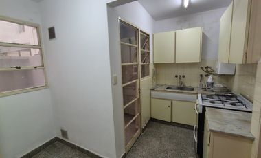 Bº Centro: Planta baja 2 dormitorios + 2 patios!