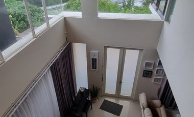 Dijual Rumah Pemandangan Kota, 2 lantai Citragrand Semarang