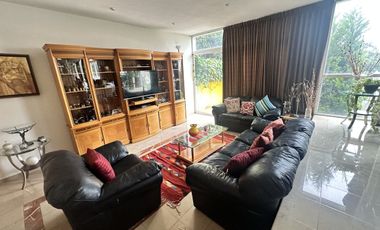 Casa en venta para remodelar en calle Quijote Lomas de Tecamachalco, Naucalpan