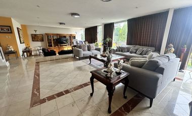 Casa en venta para remodelar en calle Quijote Lomas de Tecamachalco, Naucalpan