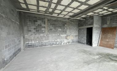 LOCAL EN VENTA EN OBRA GRIS EN SEGUNDA PLANTA  EN PLAZA NACIÓN