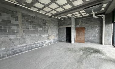 LOCAL EN VENTA EN OBRA GRIS EN SEGUNDA PLANTA  EN PLAZA NACIÓN