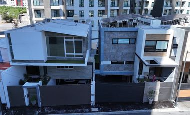 HERMOSA CASA EN VENTA EN VALLE PONIENTE