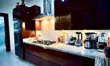 HERMOSA CASA EN VENTA EN VALLE PONIENTE