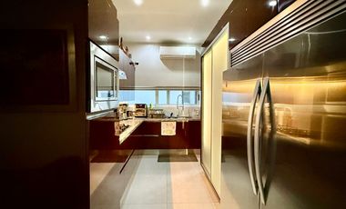 HERMOSA CASA EN VENTA EN VALLE PONIENTE