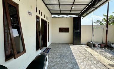 Rumah full Furnished perumahan minomartani utara pakuwon mall