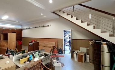 Rumah Mewah Furnish Lux di Pusat Kota Sriwedari Solo