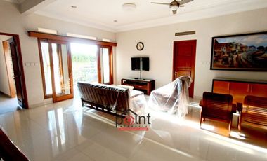 Rumah Mewah Furnish Lux di Pusat Kota Sriwedari Solo