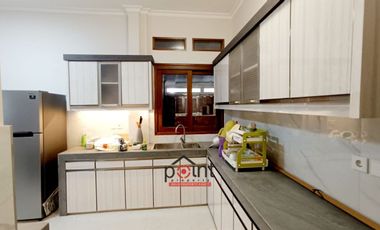 Rumah Mewah Furnish Lux di Pusat Kota Sriwedari Solo