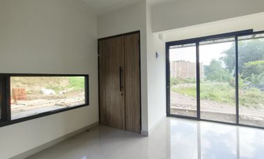 Dekat St. Gadobangkong! Rumah Baru 3 KTidur di Permata Cimareme Cimahi