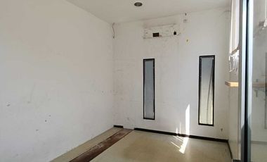 DISEWAKAN GUDANG 1.800 m2 DI TAMAN TEKNO BSD  TANGSEL, DEKAT TOL