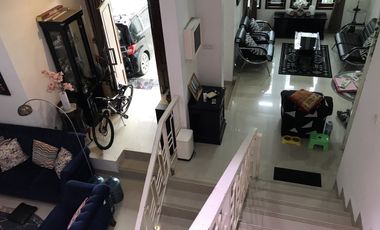 Dijual Rumah Mewah 2 Lantai di Komplek Elite BELKA Residence