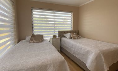 Amplia Propiedad Amoblada en Parcela